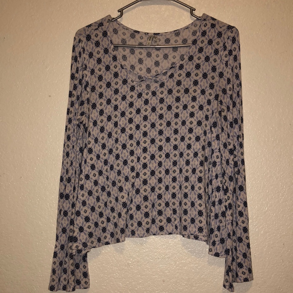 Long sleeve shirt